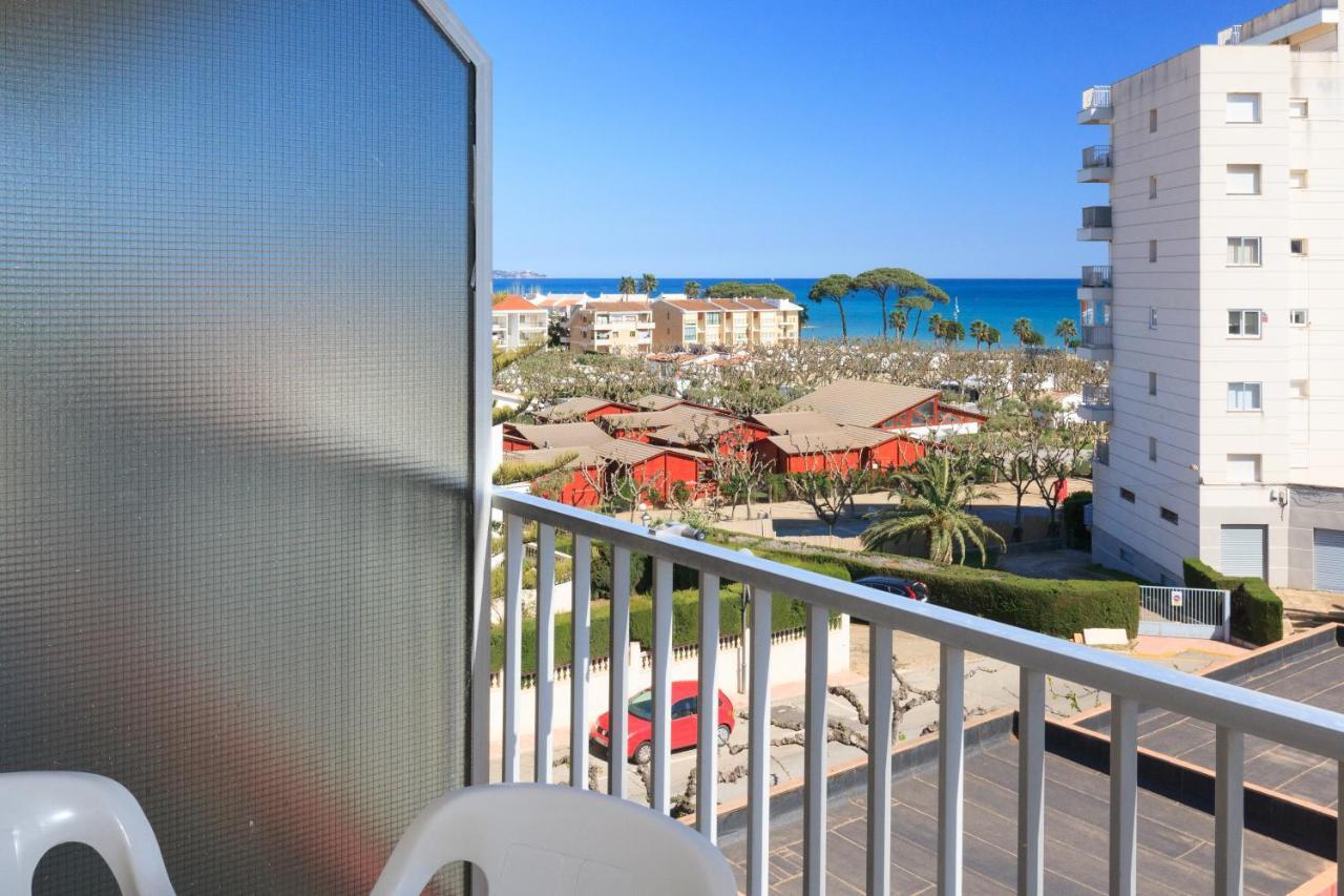 Apartamento Vora Mar 33 Cambrils Dış mekan fotoğraf